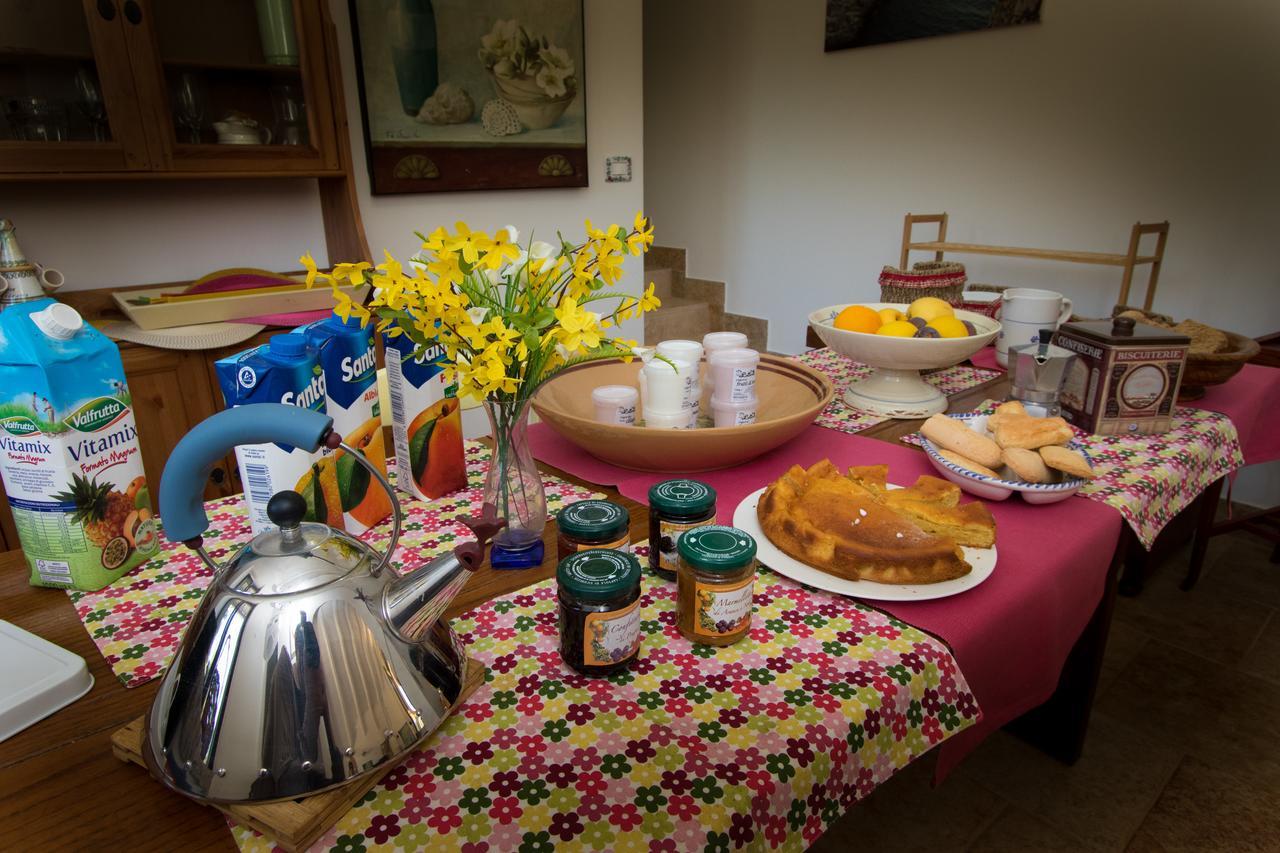 Casale De Li Canti Bed & Breakfast